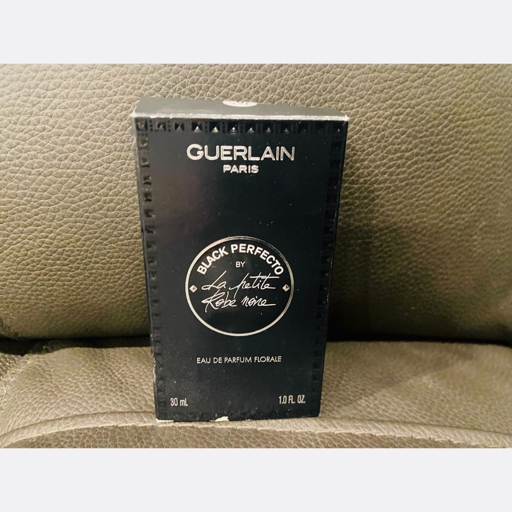 Guerlain Paris- Black Perfecto (Eau de Parfum) 1 FL OZ